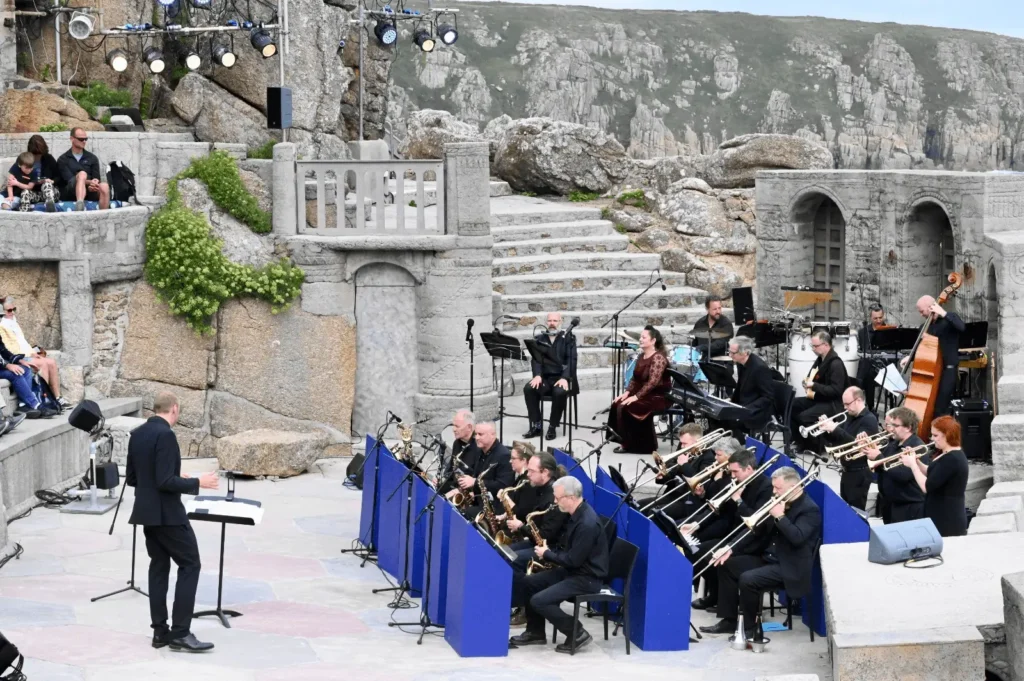 leskyn kernow playing music at Pendennis Castle