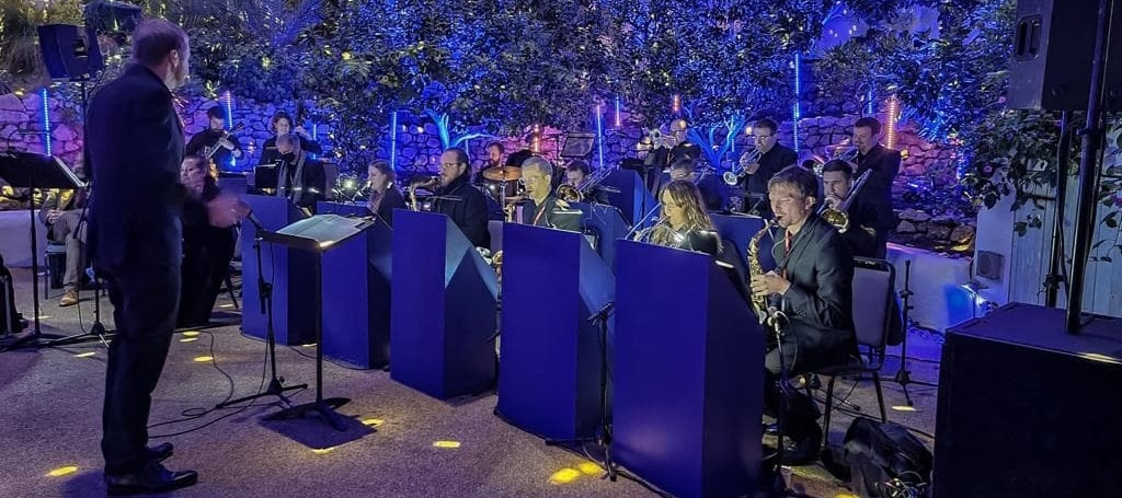 leskyn kernow playing music